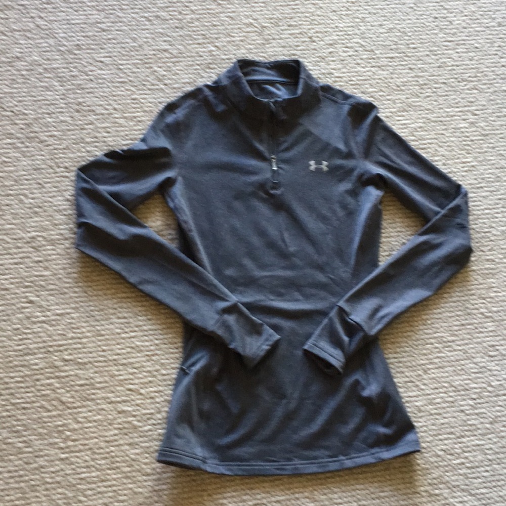 Under Armour grey top, excellent condition!